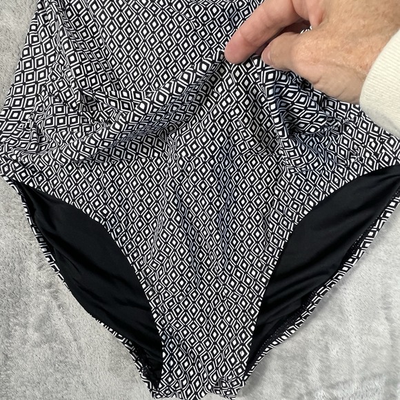 DKNY Bandeau  One Piece Swim Suit Women's XXL Black White Geo Print - Picture 2 of 15